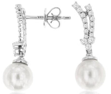 ESTATE .29CT DIAMOND & AAA SOUTH SEA PEARL 14KT WHITE GOLD FUN HANGING EARRINGS