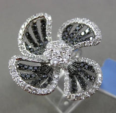 ESTATE LARGE 2.52CT WHITE & BLACK DIAMOND 18KT WHITE GOLD FLOWER COCKTAIL RING