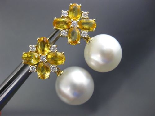 18 kt Yellow Gold Pearls and Sapphire Earrings