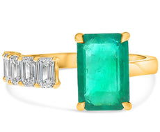 LARGE 4.05CT DIAMOND & AAA EMERALD 18KT YELLOW GOLD EMERALD CUT SOLITAIRE RING