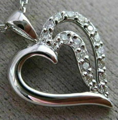 ESTATE .15CT DIAMOND 14KT WHITE GOLD DOUBLE OPEN HEART LOVE PENDANT WITH CHAIN