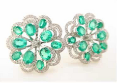 LARGE 5.15CT DIAMOND & AAA EMERALD 18KT WHITE GOLD 3D OVAL & ROUND STUD EARRINGS