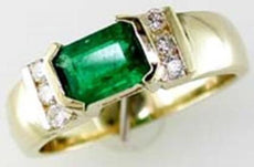 1.05CT DIAMOND & AAA EMERALD 14KT YELLOW GOLD SQUARE SEMI BEZEL ENGAGEMENT RING