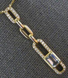 .86CT DIAMOND & AAA AQUAMARINE 14KT YELLOW GOLD 3D EMERALD CUT & ROUND NECKLACE