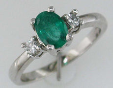 .92CT DIAMOND & AAA EMERALD 14KT WHITE GOLD OVAL & ROUND 3 STONE FRIENDSHIP RING