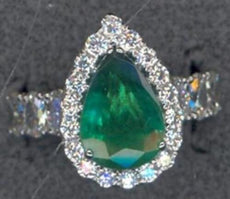5.45CT DIAMOND & AAA EMERALD 18KT WHITE GOLD ROUND & PEAR SHAPE ENGAGEMENT RING