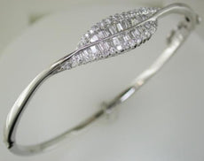 1.0CT DIAMOND 14KT WHITE GOLD CLASSIC LEAF ROUND & BAGUETTE CUFF BANGLE BRACELET