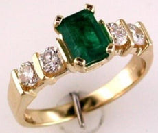 1.6CT DIAMOND & AAA EMERALD 14KT YELLOW GOLD ROUND & EMERALD CUT ENGAGEMENT RING