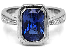 3.05CT DIAMOND & AAA SAPPHIRE 18KT WHITE GOLD EMERALD CUT & ROUND FILIGREE RING