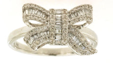 ESTATE .50CT DIAMOND 14KT WHITE GOLD 3D ROUND & BAGUETTE CLASSIC BOW RING