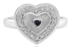 ESTATE .15CT WHITE & BLACK DIAMOND 14KT WHITE GOLD 3D HEART SHAPE FUN LOVE RING
