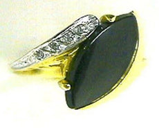 ESTATE .05CT DIAMOND & AAA ONYX 14KT YELLOW GOLD MARQUISE SHAPE & ROUND FUN RING