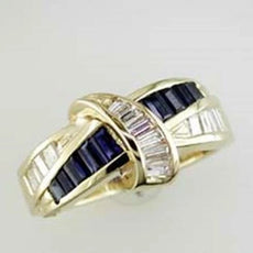 1.55CT DIAMOND & AAA SAPPHIRE 14KT YELLOW GOLD 3D BAGUETTE CRISS CROSS FUN RING