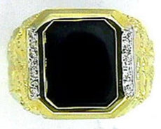 .10CT DIAMOND & AAA ONYX 14KT YELLOW GOLD 3D SQUARE HAMMERED DESIGN MENS RING