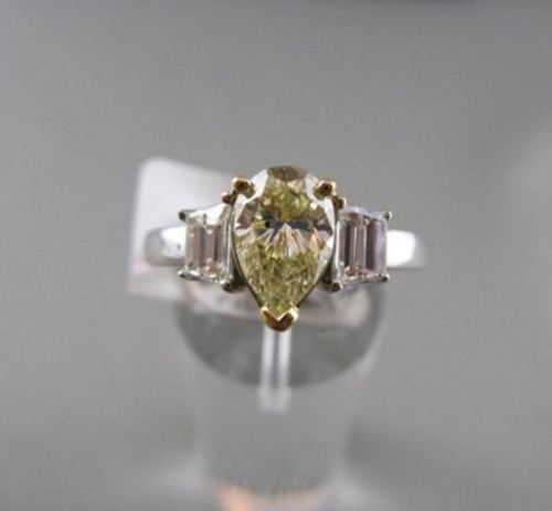 ESTATE 1.74CT WHITE & FANCY YELLOW DIAMOND 18KT GOLD PEAR SHAPE ENGAGEMENT RING
