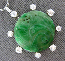 ANTIQUE LARGE 1.12CT DIAMOND & AAA JADE 18KT WHITE GOLD & PLATINUM BIRD PENDANT