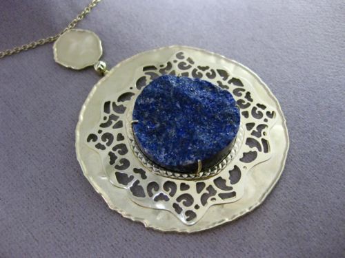 ANTIQUE LARGE & LONG SLICED SAPPHIRE 14KT YELLOW GOLD CIRCULAR FILIGREE NECKLACE
