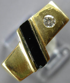 0.03 DIAMOND & AAA ONYX 14KT YELLOW GOLD 3D SOLITAIRE ETOILE CRISS CROSS FUN RING
