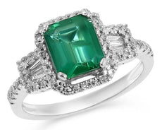 2.13CT DIAMOND & AAA EMERALD 18KT WHITE GOLD 3D SQUARE & ROUND ENGAGEMENT RING