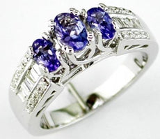 1.23CT DIAMOND & AAA TANZANITE 14KT WHITE GOLD OVAL THREE STONE ANNIVERSARY RING
